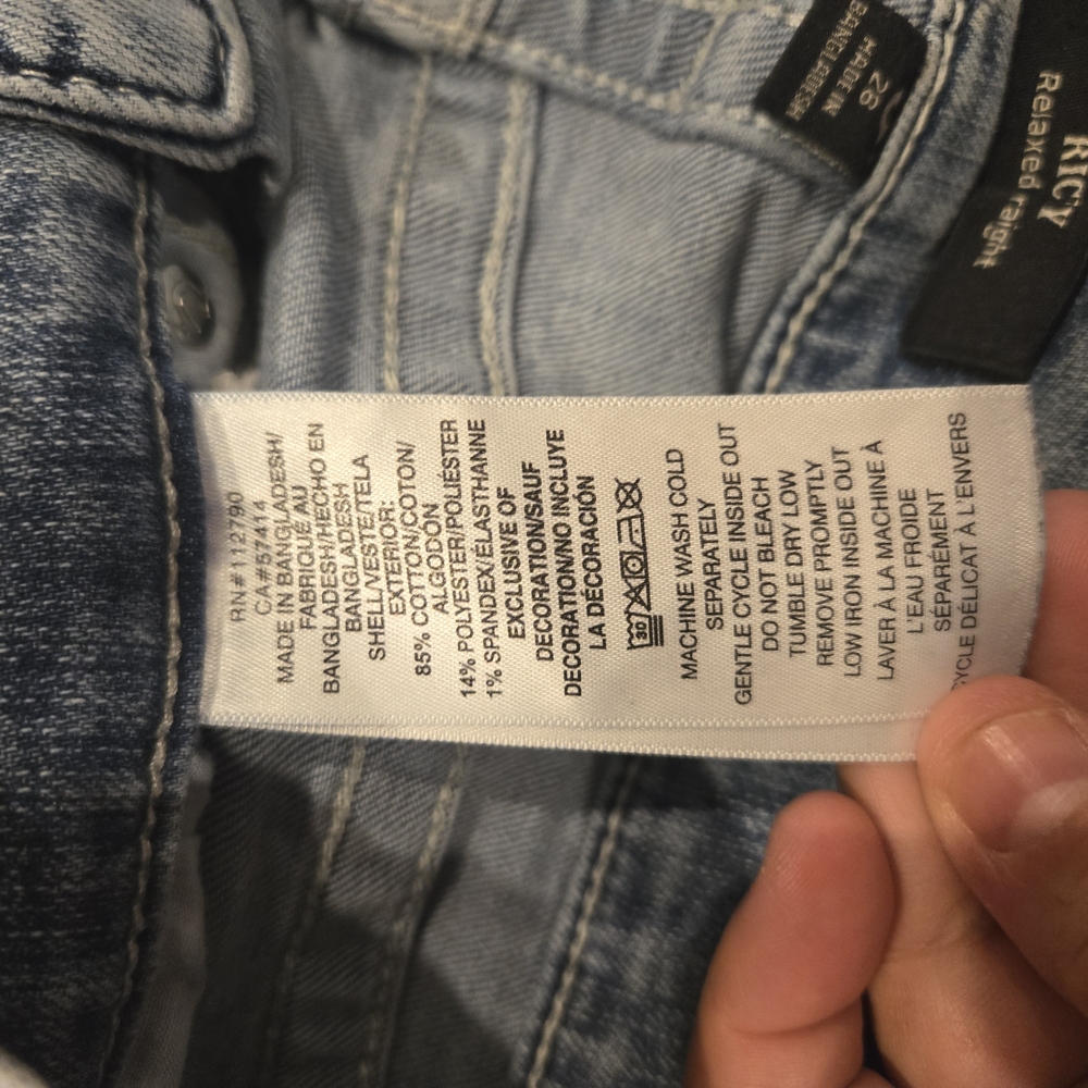 women's True Religion Ricky relaxed straight jeans in a size 28 - Picture 5 of 5
